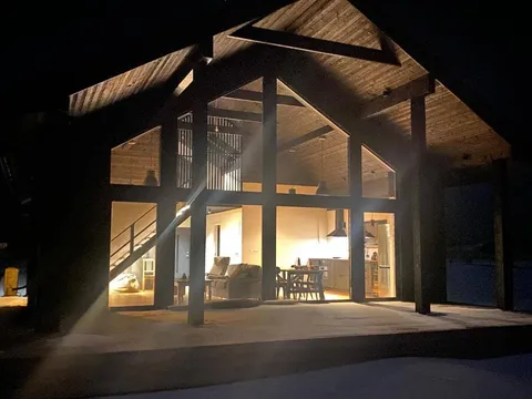 Black House Spithami